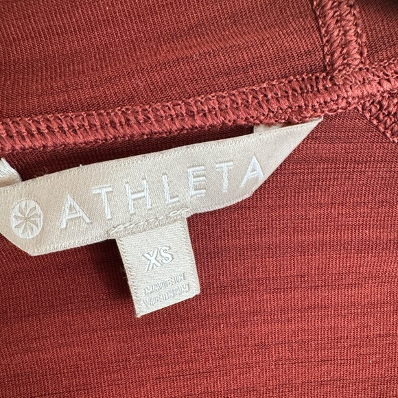 Athleta Burgundy Zip Up Running Hoodie with Gold Zippers Size XS - Picture 3 of 10